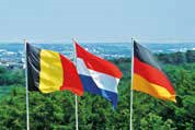 Flaggen Belgien, Niederlande und Deutschland